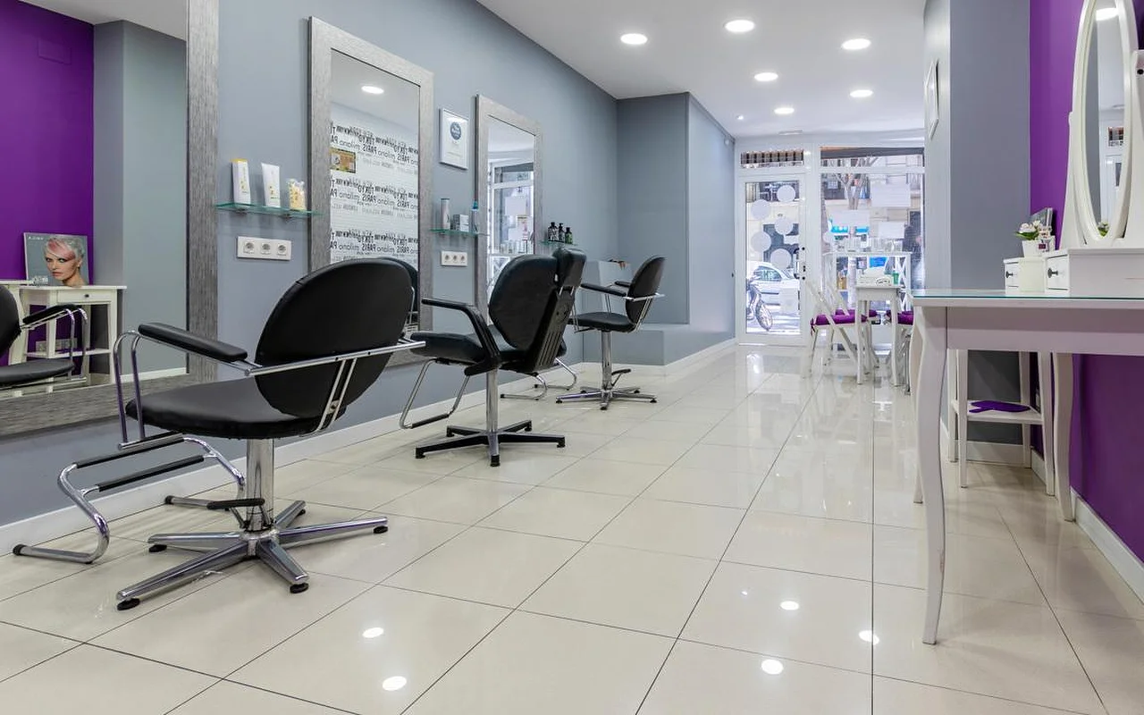 Perruqueria Veronique: ¿Qué sabe Araceli que los demás no? [2026]